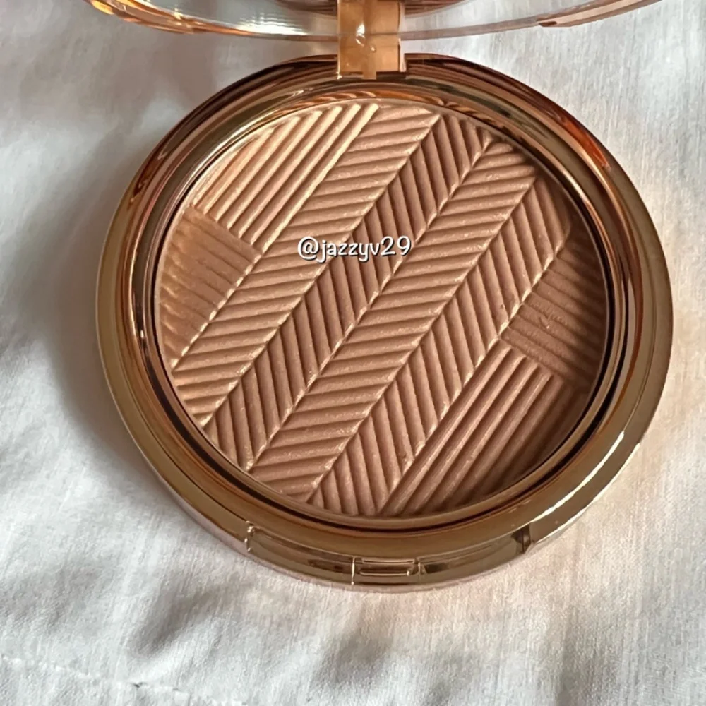 Elizabeth Arden Sunset Bronze Prismatic Bronzing Powder
